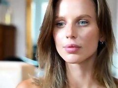 Beautiful webcam model sensually revealing her lovely body
