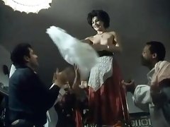 Vintage cougar with massive tits brings herself to orgasm