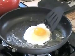How to cook an perfect fried egg