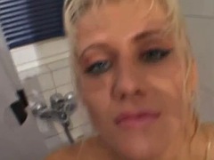Amateur girlfriend with big tits hardcore action in the bathroom
