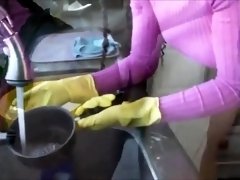 White boy fucking curvy black housewife in the kitchen