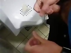 Broderagem no banheiro