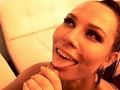 Brunette ends fabulous cam fuck with facial