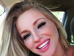 Hot teen stranded gets fuck in the car