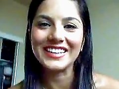 Sunny Leone masturbates her cooch in front of a webcam