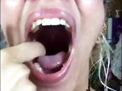 blonde shows mouth & plays with uvula tongue fetish